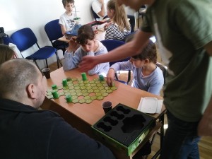 05 zenedenap20170408 tarsasjatek 02